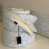Colcha de invierno con patrón de frijol grado A primavera/otoño algodón con forro polar cubierta de cama colcha juego de cuatro piezas doble/individual lavable a máquina núcleo de colcha engrosado