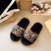 Chinelos de algodão com strass, estilo coreano de sola reta 2026 chinelos peludos para mulheres, novo modelo confortável com laço para outono e inverno