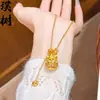 Loja de Ouro Mesmo Estilo Banhado a Ouro Gelo Triturado Trevo de Quatro Folhas Cabacinha Colar para Mulheres, Versátil e Elegante, Borboleta em Forma de Coração Corrente de Clavícula Joia