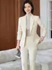 Traje de Alta Gama Gris Claro para Mujer Ropa de Trabajo Ol Viajero Presentador Conferencista Ropa Profesional Traje de Mujer