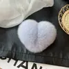 Fabricante por atacado: Elásticos de cabelo de pelo de coelho Rex, prendedores de rabo de cavalo, acessórios de cabelo da moda, enfeites de cabelo em formato de coração de pelúcia, coleção outono/inverno para mulheres