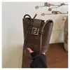 Bolsa de Mão de Moda de Luxo para Mulheres 2025 Nova Elegante Retrô Simples Bolsa Saco de Ombro Transversal de Nicho