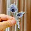 Broche de Corazón Rojo de Zirconia y Lirio Calla de Lujo Ligero de Gama Alta, Brillante Elegante, Pin de Flor Moda para Abrigo Traje, Insignia de Ramillete