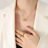 Collar Clavícula Minimalista Geométrico de Corazón Estilo Europeo y Americano Misterioso para Mujer, Joyería Cuadrada de Acero de Titanio Que No Se Desvanece