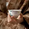 Taza de Cerámica con Forma de Flor Pintada a Mano con Color Bajo Esmalte para Mujeres, Taza Maestra de Uso Personal, Nuevo Estilo Chino Juego de Té Kung Fu, Taza de Té, Recipiente para Té