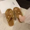 Nuevas y Cómodas Pantuflas Peludas para Mujer 2026, Suela Gruesa, Calzado de Exterior 2026, Pantuflas de Peluche con Pedrería y Tira Cruzada de Punta Abierta, Celebridad de Internet