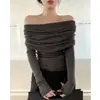 Suéter de um ombro cor de café para mulheres, peça base para outono e inverno, design sexy ombro a ombro, caimento justo, top de tricô chique, super popular