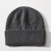 Gorro liso para hombre y mujer, Gorro de punto de doble capa de color sólido para otoño e invierno, Gorro pullover versátil y moderno, Gorro de baile callejero de comercio exterior, Moderno