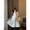 ¡El Mismo Estilo que la Popular Tienda Zedaijia Yi! Vestido tipo tank blanco de cuello redondo, con encaje calado, pliegues fruncidos y sin mangas, de corte holgado