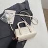 Bolso Boston portátil de nicho para mujer, nuevo minibolso de bolos de Corea del Sur, bolso bandolera de moda (2025)