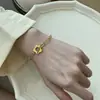 Pulsera de Metal con Cadena y Flor Dz de Moda Europea y Americana Más Vendida para Mujer, Pulsera con Hebilla Ot de Diseño Personalizado, Joyería de Mano Diaria al por Mayor