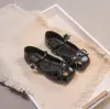 Zapatos de piel para niña 2026 nuevos versátiles zapatos pequeños de piel, Mary Jane poco profundos para niña con lazo, planos, modernos