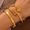 Pulsera de Acero Inoxidable de Titanio Cruzada Moda con Hebilla de Tarjeta de Diamante Pulsera de Mano Pulsera de Acero de Titanio Femenina Trébol de Cuatro Hojas Accesorios de Joyería para Mano