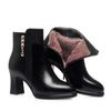 Sapatos de salto alto outono e inverno botas curtas salto grosso 2023 novas botas da moda sapatos de couro forrados de lã quentes sapatos de mãe de meia-idade sapatos de algodão