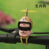 Internet Celebrous Electric Car Piggy Decoração Desgaste Capacete Bonito Piggy Car Ornaments Motocicleta Bicicleta Rezar Porco