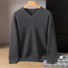 Nova camisa básica de tricô de cashmere para outono e inverno, moderna, macia, confortável, adequada para negócios e deslocamento, cor sólida, simples, quente para homens