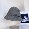 2025 Sombrero de Pescador Elegante con Pliegues Retro para Mujer Otoño Nuevo Casual Versátil Sombrero de Cubeta Sombrero de Tela para Protección Solar al Aire Libre