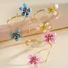 Pulsera de brazo metálica vintage europea y americana con goteo de aceite floral, pulsera transfronteriza dulce y elegante, joyería exagerada de nicho de alta gama