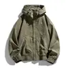 Chamarra con capucha para hombre, nuevo estilo primavera/otoño, moderna y versátil, con corte relajado, elegante y genial, chamarra tipo workwear a prueba de viento estilo americano