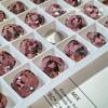Popular en línea popular rosa seco K9 taladro de uñas súper brillante púrpura puntiagudo diamante con forma especial Corazón Torcido caramelo de roca pegado de uñas Diamante