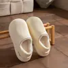 Bolsa impermeable y pantuflas de algodón para mujer 2026 Otoño Invierno nuevo estilo interior con felpa cálida antideslizante para el hogar suela suave zapatos de algodón para hombre