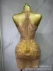 Vestido Bodycon Sexy com Brilho Fino Estilo Europeu e Americano para Mulheres, com Gola Halter, Strass, Costas Abertas, Vestido de Gala para Cantora