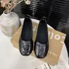 Sapatos baixos de bico redondo com textura de couro de vaca para mulheres, de sola plana, novo estilo de verão, couro macio, sola macia, sapatos de vovó confortáveis, sapatos casuais femininos