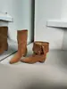 Botas de tacón alto de nicho para mujer para otoño e invierno 2026, punta cuadrada, con aumento interno de altura, hebilla de cinturón y remaches, botas de media pantorrilla