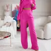 Pantalones de color liso, tiro alto, pierna recta, hasta el suelo. Cae elegantemente, resiste las arrugas y presenta colores vibrantes para un look sin esfuerzo y con estilo.