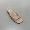 Elegantes sandalias de tacón de gatito con punta cuadrada de estilo simple de una tira para mujer, nueva colección verano 2026, delicadas y adecuadas para combinar con vestidos