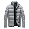 Nueva chaqueta corta de plumón ligera y cálida para hombre, corte ajustado, versátil, elegante, cálida y ligera, para el invierno 2026, transfronteriza