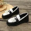 Mocassins de comércio exterior, nova coleção outono 2026, com sola grossa, estilo britânico, com franjas, color blocking, modernos, versáteis, de calçar, sapatos pequenos de couro