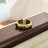 Anel Aberto Imitando Olho de Tigre com Zircônia Inlaid Maillard para Mulheres com Design Irregular Elegante, Simples Retrô Estiloso Anel de Empilhar