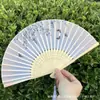 Leque Dobrável Estilo Antigo Transfronteiriço para o Verão, Estilo Chinês, Hanfu, Cheongsam, Leque Pequeno Dobrável de Bambu Portátil para Mulheres