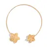 Collar Cruzado Europeo y Americano con Flor de Cuello Abierto Nicho Simple de Alta Gama Moda Lujo Ligero Diseño Personalizado Collar para Mujer