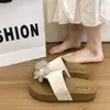 Chanclas de Verano con Tiras para Dedos, Estilo Slip-On, Chanclas Boken de Fuegos Artificiales con Suela Gruesa para Mujer, Pedrería 2026 al Aire Libre Más Vendidas Estilo Francés