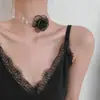 Colar Gargantilha de Pérolas Estilo Francês para Mulheres, Design de Nicho de Luxo Leve, Corrente para Clavícula em Formato de Coração, Corrente de Suéter de Alta Qualidade com um Toque Elegante