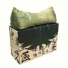 Almohada de Ajenjo, Almohada de Masaje Cervical de Trigo Sarraceno, Almohada Triangular, Almohada para Cervicales, Juego en Caja de Regalo, Regalo Souvenir, Almohada de Satén con Hojas de Bambú