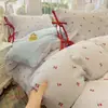 Estilo Coreano Femenino Rosa Cereza Encaje con Cordones Lazo Algodón Puro Juego de Cuatro Piezas Temporada de Regreso a Clases Juego de Tres Piezas para Sábana de Cama de Dormitorio y Funda de Edredón