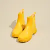 Botas de Lluvia Chelsea para Mujer 2026 Impermeables Antideslizantes Zapatos de Agua Engrosadas Resistentes al Desgaste Botas de Lluvia de Media Pantorrilla Botas de Moda Tendencia