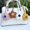 Nova Série Miu Pingente de Bolsa Flor de Couro PU Ornamento Chaveiro Flor Charme Flor Pequena Pingente de Couro