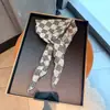 Lenço Fashion Estilo Coreano Xadrez Retrô Formato de Diamante Lenço de Início de Primavera para Mulheres Lenço de Seda Lenço Triângulo Acessórios para Lenço de Cabeça Lenço de Seda