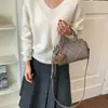 Almohada para bolso súper popular de nicho para mujer, nuevo modelo 2026 mini bolso Boston acolchado, bolso de hombro y bandolera de moda