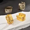 Aretes de Tachuela de Encaje Hueco de Lujo Ligero Incrustados con Circonita Aretes en Forma de U Esmerilados Cepillados Exquisitos de Alta Gama Moda Aretes de Viaje para Mujer