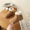 Botas de Nieve de Lana de Cordero para Niñas Modelo Nuevo 2026 Botines Cortos Peludos Vintage para Niños con Forro de Felpa Zapatos de Algodón Planos de Invierno Versátiles