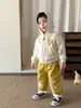 Conjunto de Moletom com Capuz para Meninos Zhe Li Roupas Infantis Novo Estilo Primavera 2026 Roupas Infantis Jaqueta e Calça para Bebê