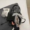 Bolsa Pequena de Luxo para Mulheres, Nova Bolsa Transversal Versátil Primavera/Verão 2026, Bolsa de Mão da Moda Bolsa Bowling
