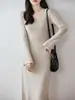 Nueva colección de otoño e invierno: Vestido de lana pura de color liso, sencillo, moderno y casual con cuello en U para mujer, con un diseño ajustado que realza la figura