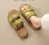 Sandálias de Sola Grossa para Mulheres, Novo Estilo Verão 2026, Sola Macia, Leves para Praia, Sandálias Meio Chinelo Birkenstock