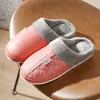 Nuevas pantuflas de algodón impermeables de cuero PU para mujer otoño e invierno hogar suela suave pareja gruesas forradas de felpa cálidas para hombre venta al por mayor